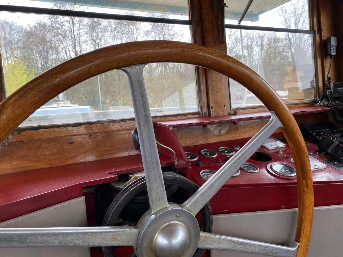 Peniche "Louise Michel" Sejournez Dans L'Appartement Du Capitaine, Offrez Vous Une Experience Inoubliable Au Fil De L'Eau Douai Exterior photo