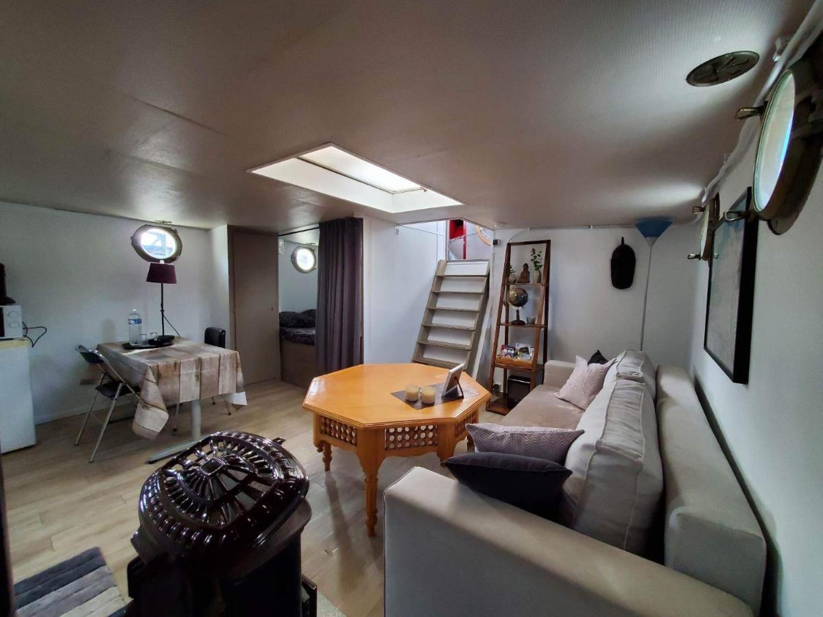 Peniche "Louise Michel" Sejournez Dans L'Appartement Du Capitaine, Offrez Vous Une Experience Inoubliable Au Fil De L'Eau Douai Exterior photo